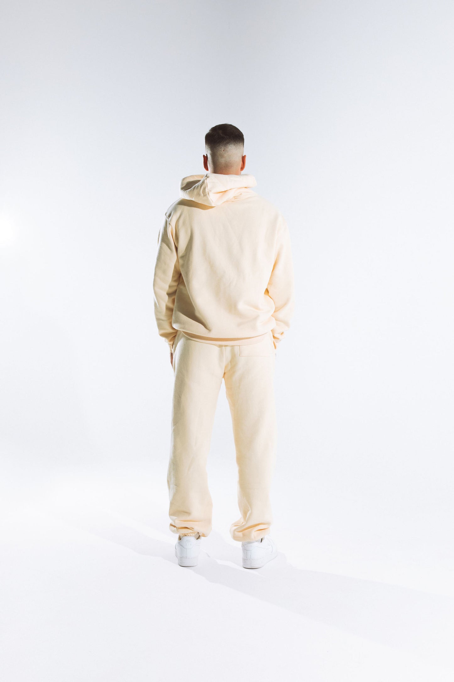 LEO TRACKPANT - BUTTER